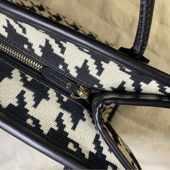 Excellent Condition Kate Spade Ella Houndstooth Jacquard
Tote Bag - Picture 7 of 16